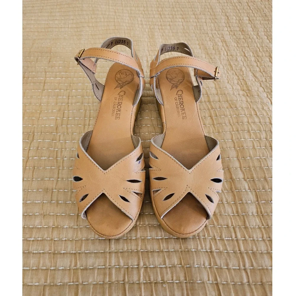 Cherokee of California Vintage 70s Tan Leather Platform Wedge Sandals Womens 7 - Picture 2 of 8